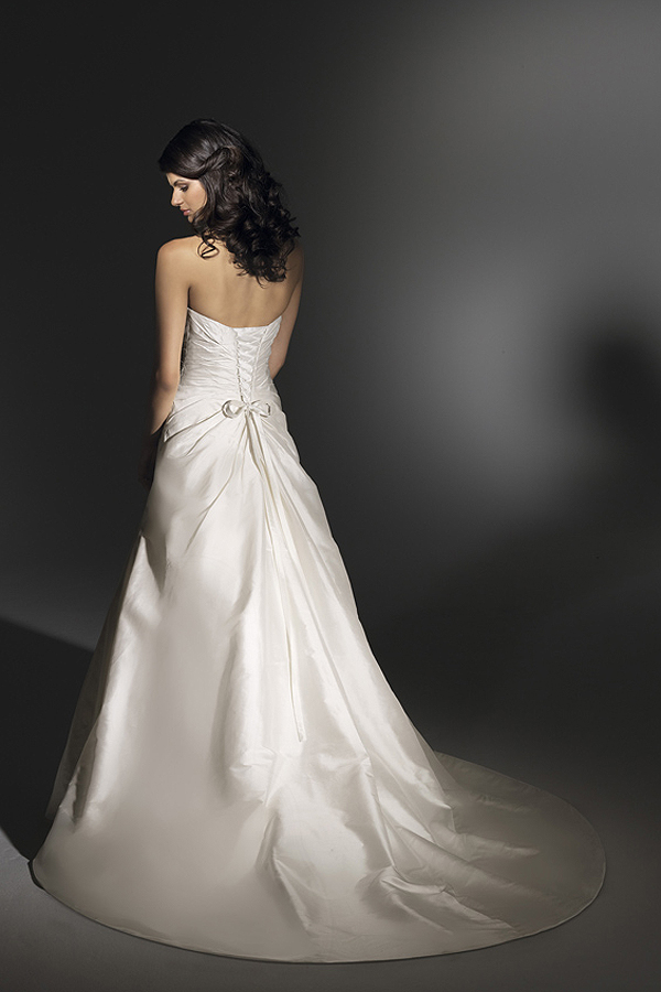 Court Train Satin Ivory Wedding Gown - Click Image to Close